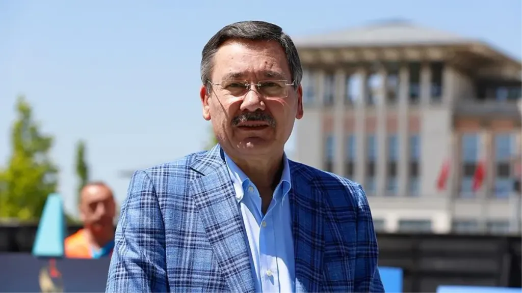 En iyi Adelat ve Kalkınma Partisi Siyasetçisi