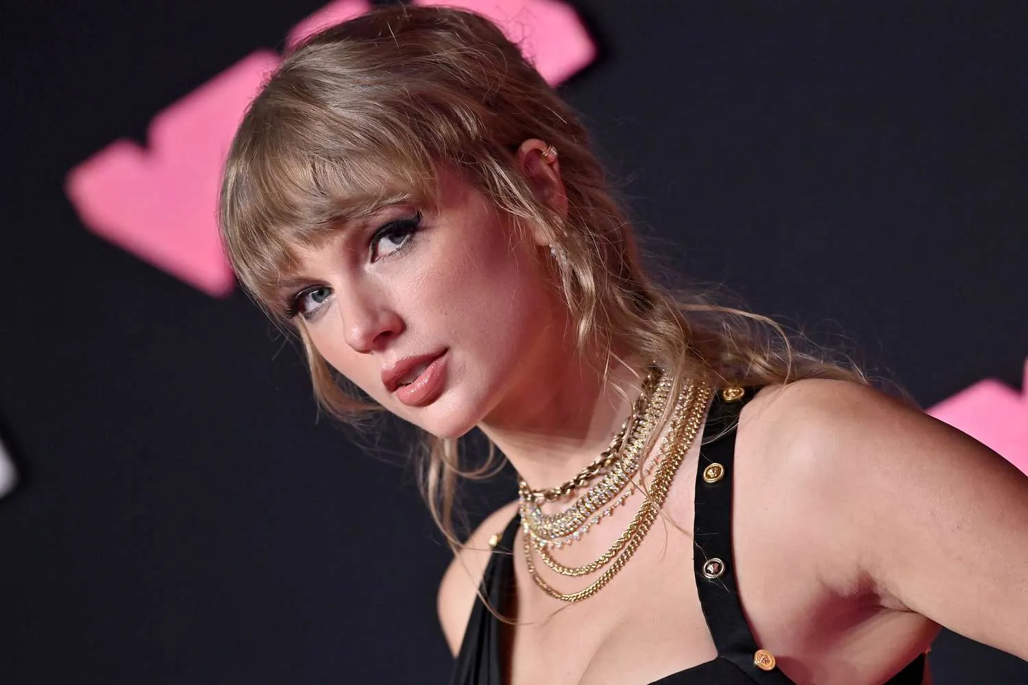 Taylor Swift's looks (64)