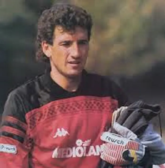 CALCIATORI DEL MILAN ERA BERLUSCONI --128 GIOCATORI--