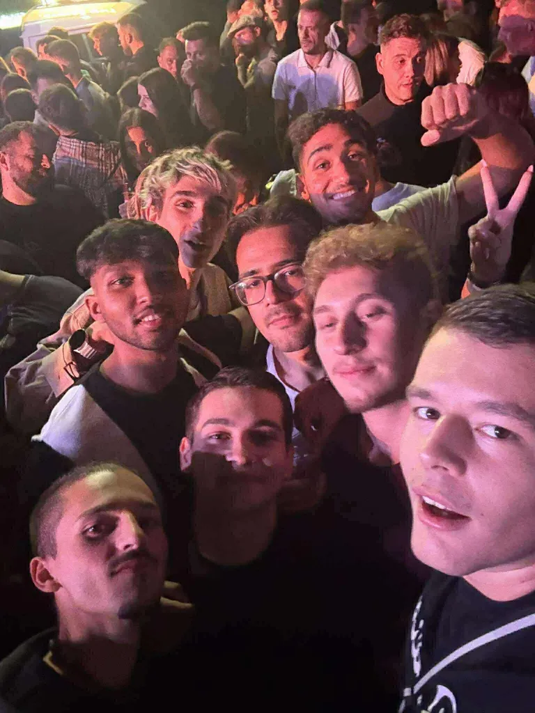 Ποιος Θα τελειώσει 1os την σχολή;