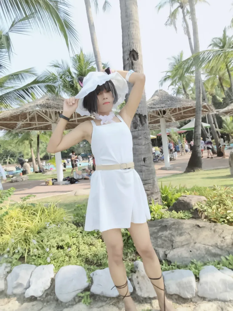 จัดดับชุดคอสน่า\\
