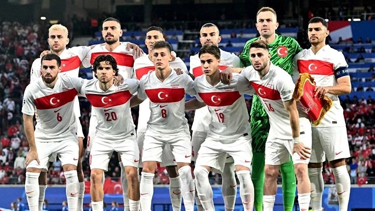 En Sevdiğin Milli Futbolcu Kim ?