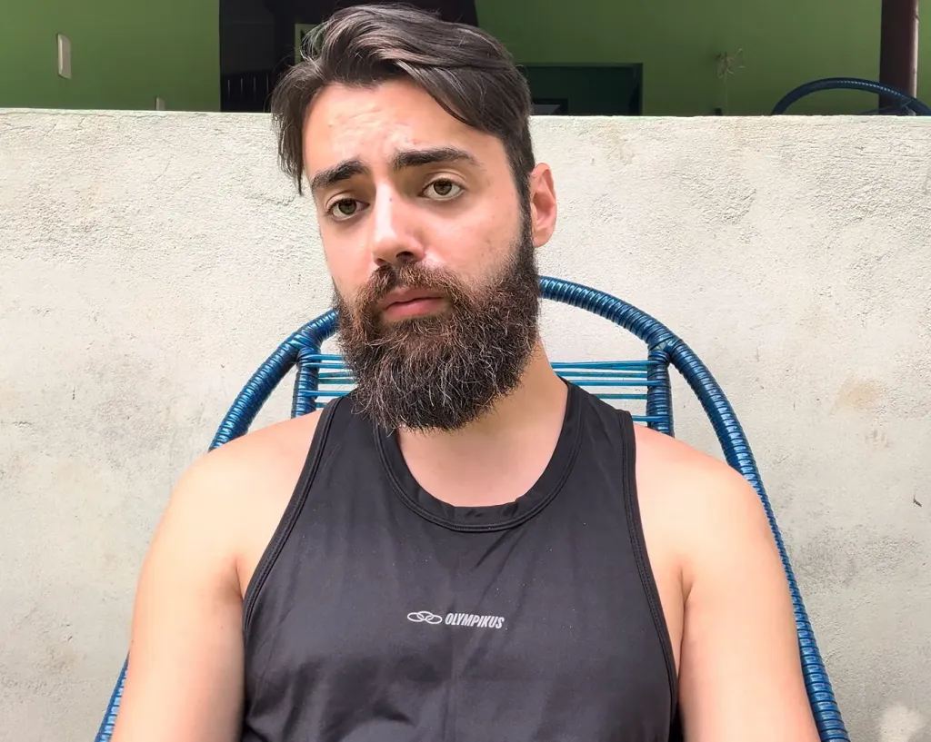 Erkeklere 'alfalık' öğreten bu elemanı sokak dövüşünde böcek gibi ezerek rezil eden adam hangisidir?