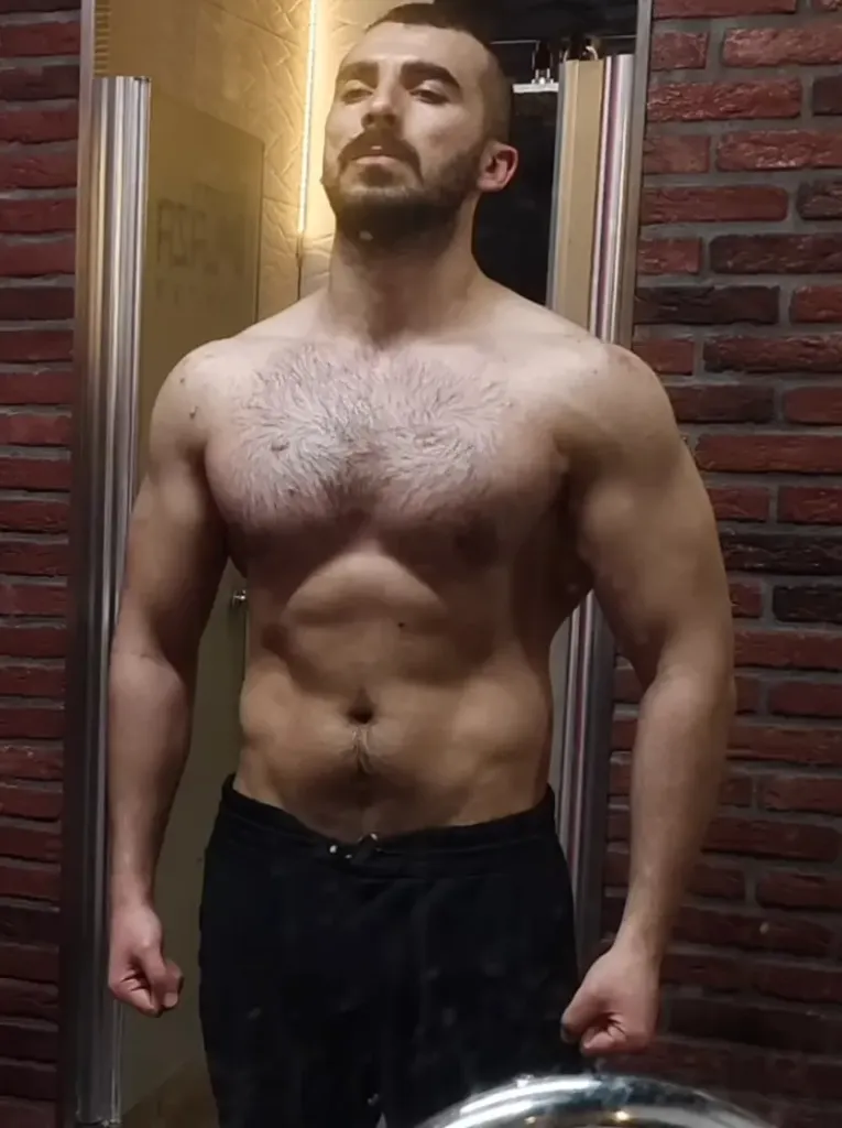 Hatunların yanında kabadayılık taslayıp sataştığı ve onu dövüp rezil eden erkek hangisidir?