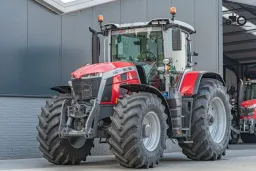 Massey Ferguson 8S
