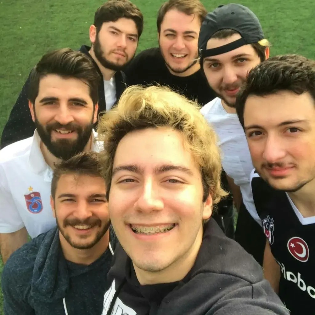 Hangisi Türk Youtube tarihinin en ikonik şarkısı