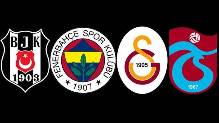 Türkiye'de oynamış en kariyerli futbolcular