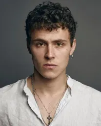 Arón Piper