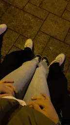 Kucağına oturması 