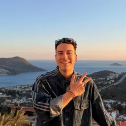 Enes Batur