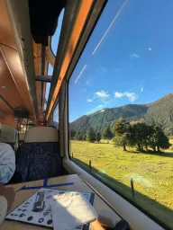 Uzun bir tren yolculuğunda