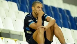 Alex'i kovması