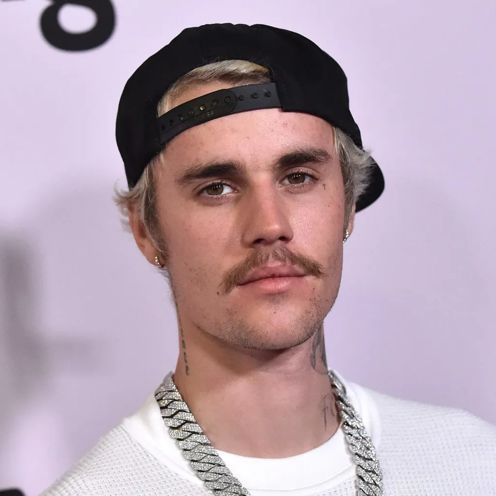 2012'de Justin Bieber'ın egosunu en çok söndüren kişi