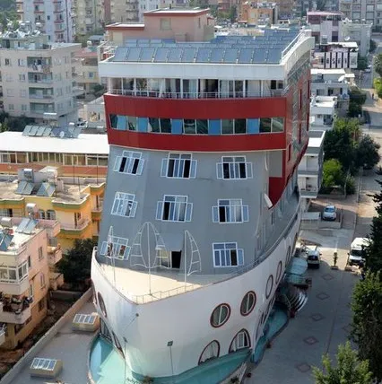TÜRKİYE’NİN EN ÇİRKİN YAPILARI