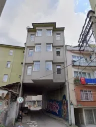 Bağcılar altı boş ev