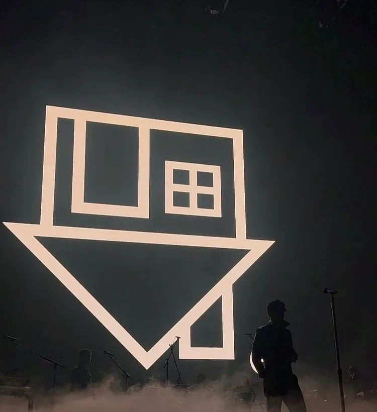The neighbourhood songs