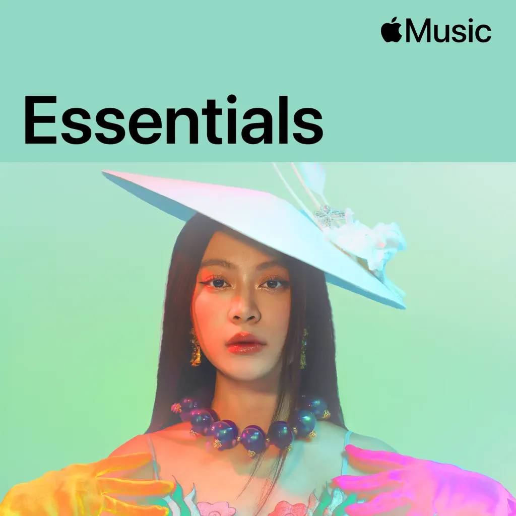 Hoàng Thùy Linh Essentials