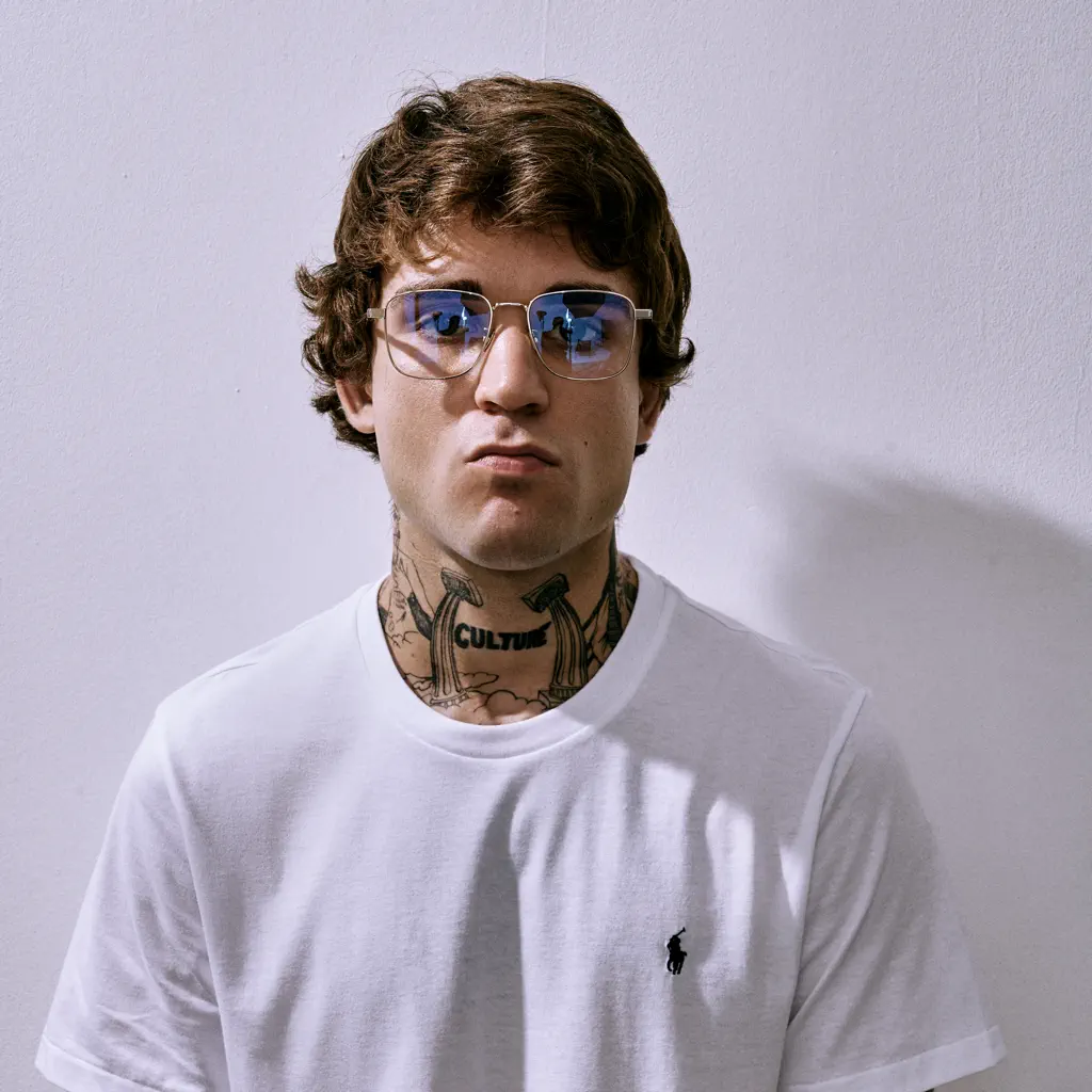 163ONMYNECK