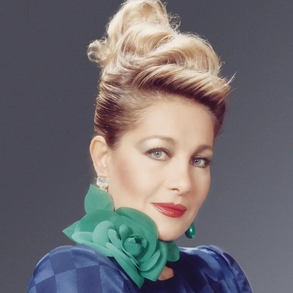 Emel Sayın
