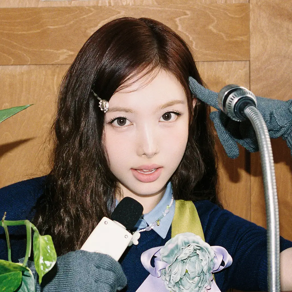 NAYEON