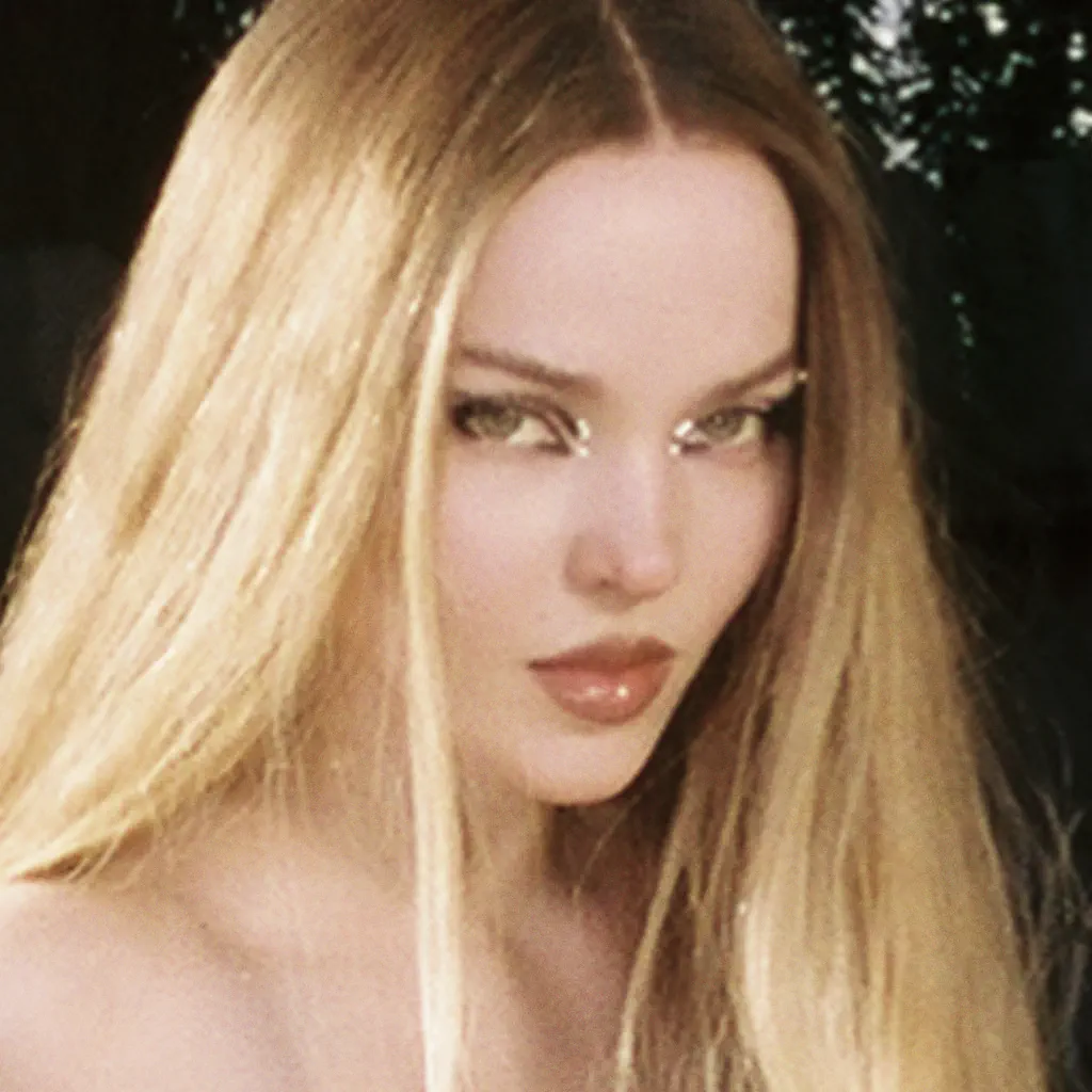 Dove Cameron