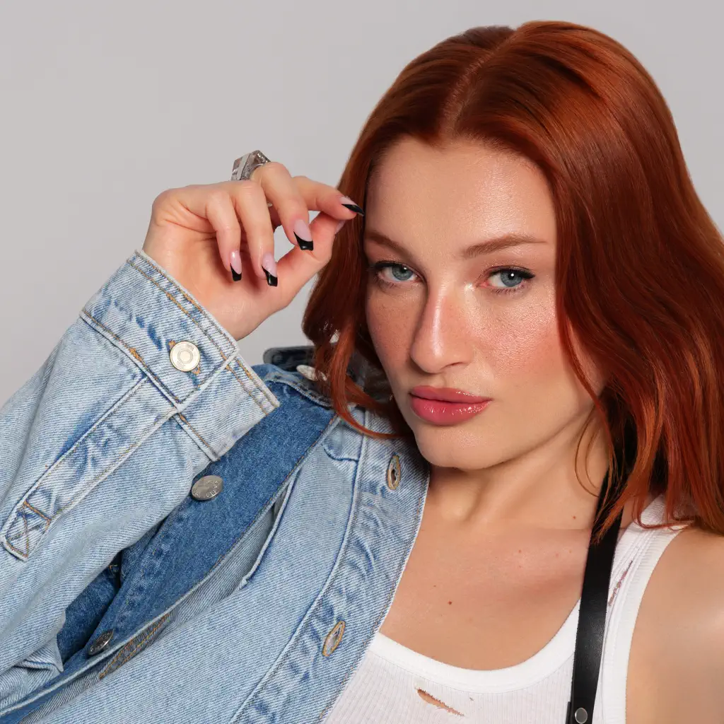 Güliz Ayla
