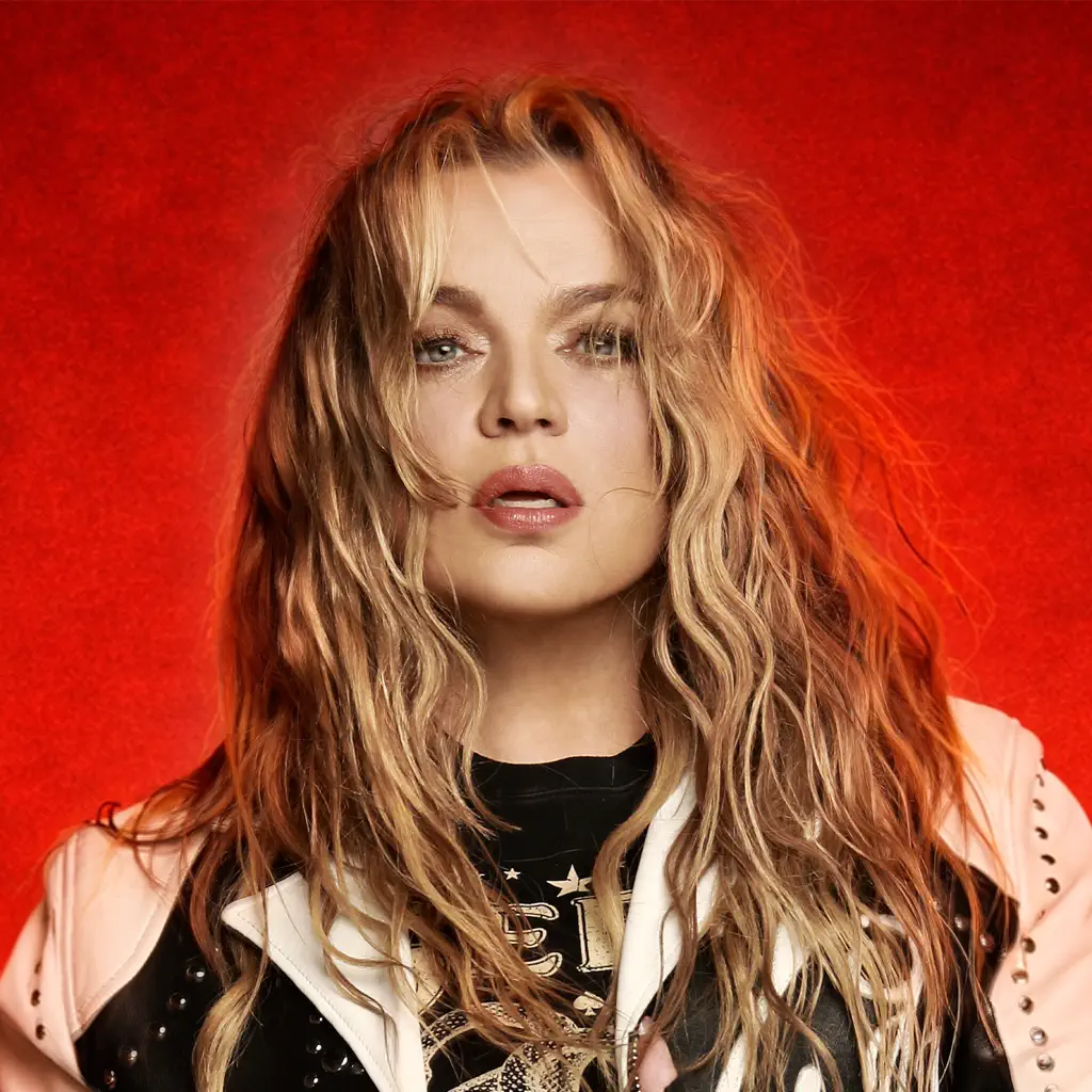 Ednita Nazario