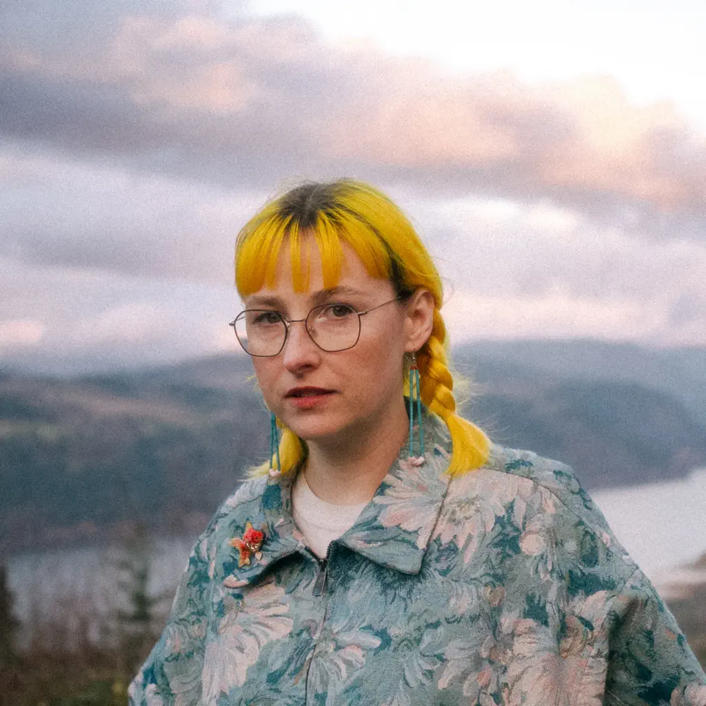 Tessa Violet