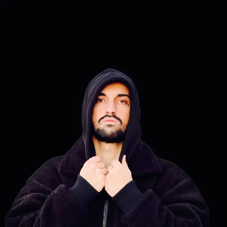 Niil B