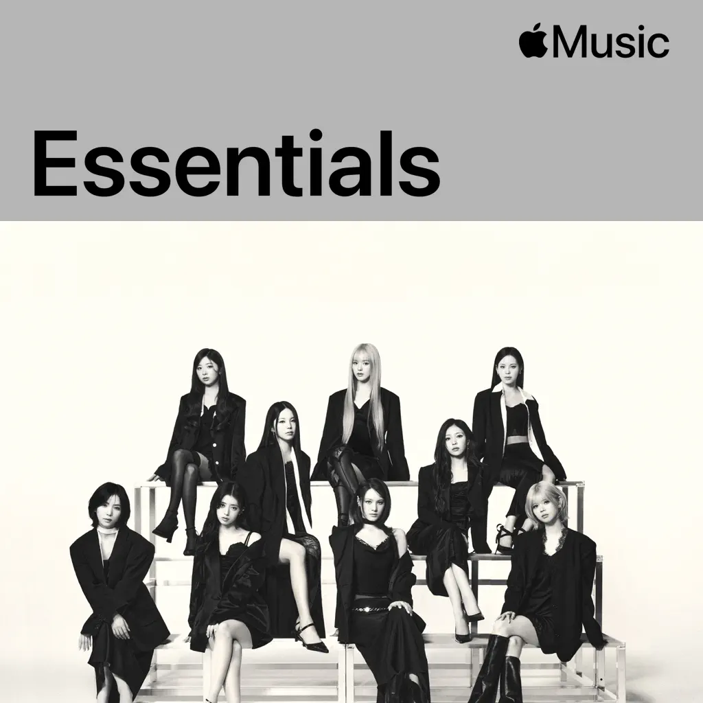 NiziU Essentials