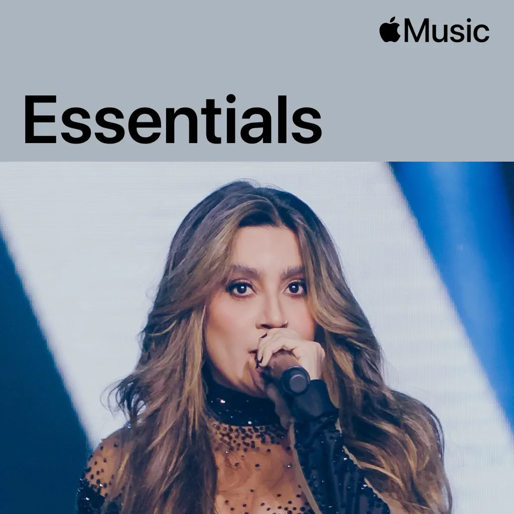 Lauana Prado Essentials