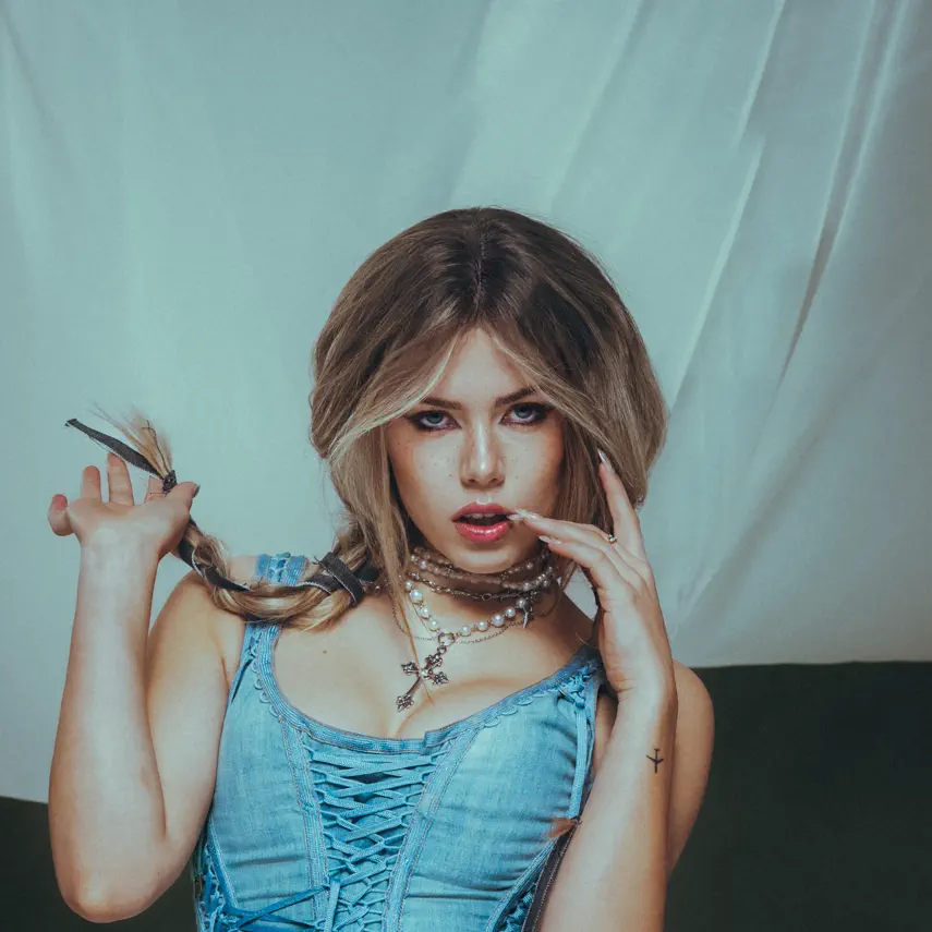 LAVINIA