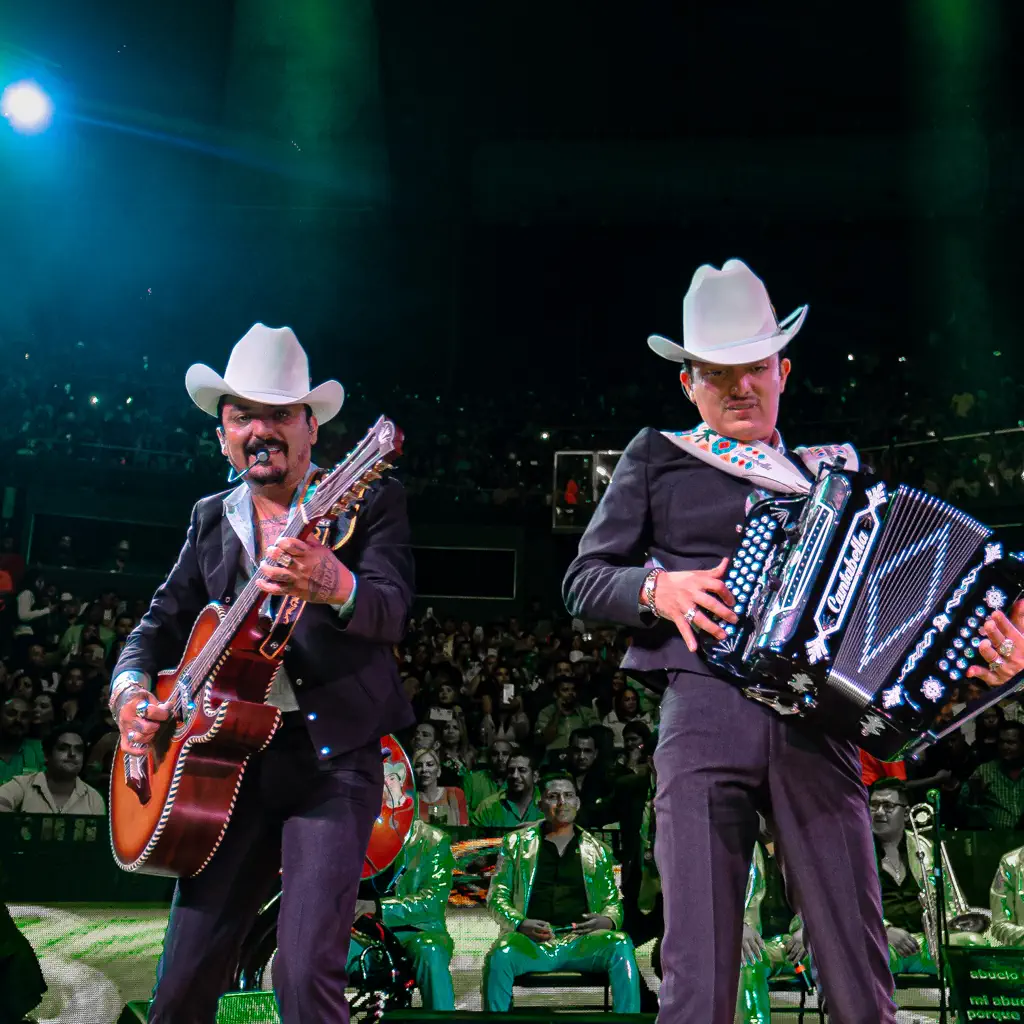 Los Dos Carnales