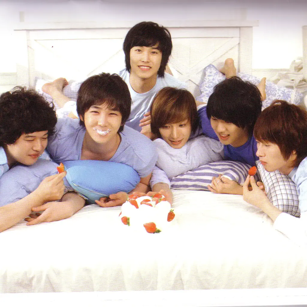 SUPER JUNIOR-Happy