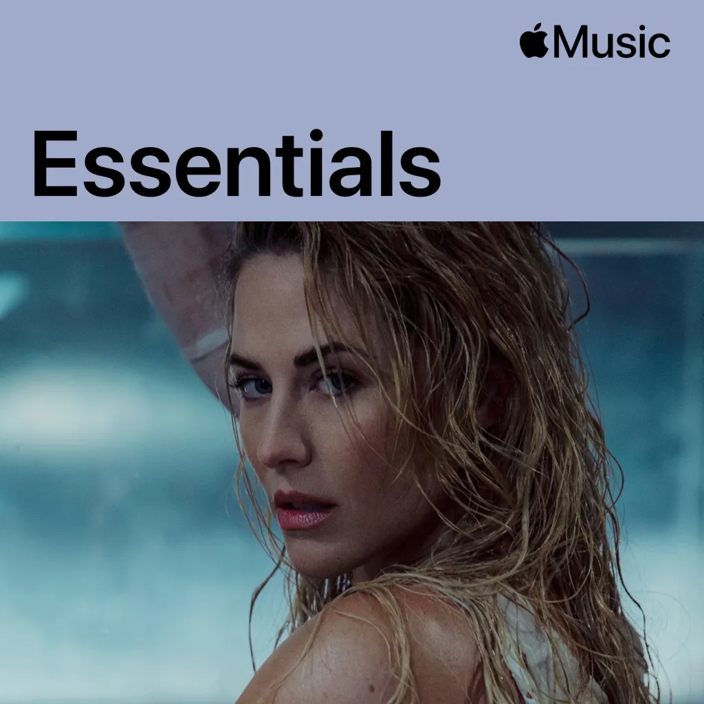 Molly Sandén Essentials